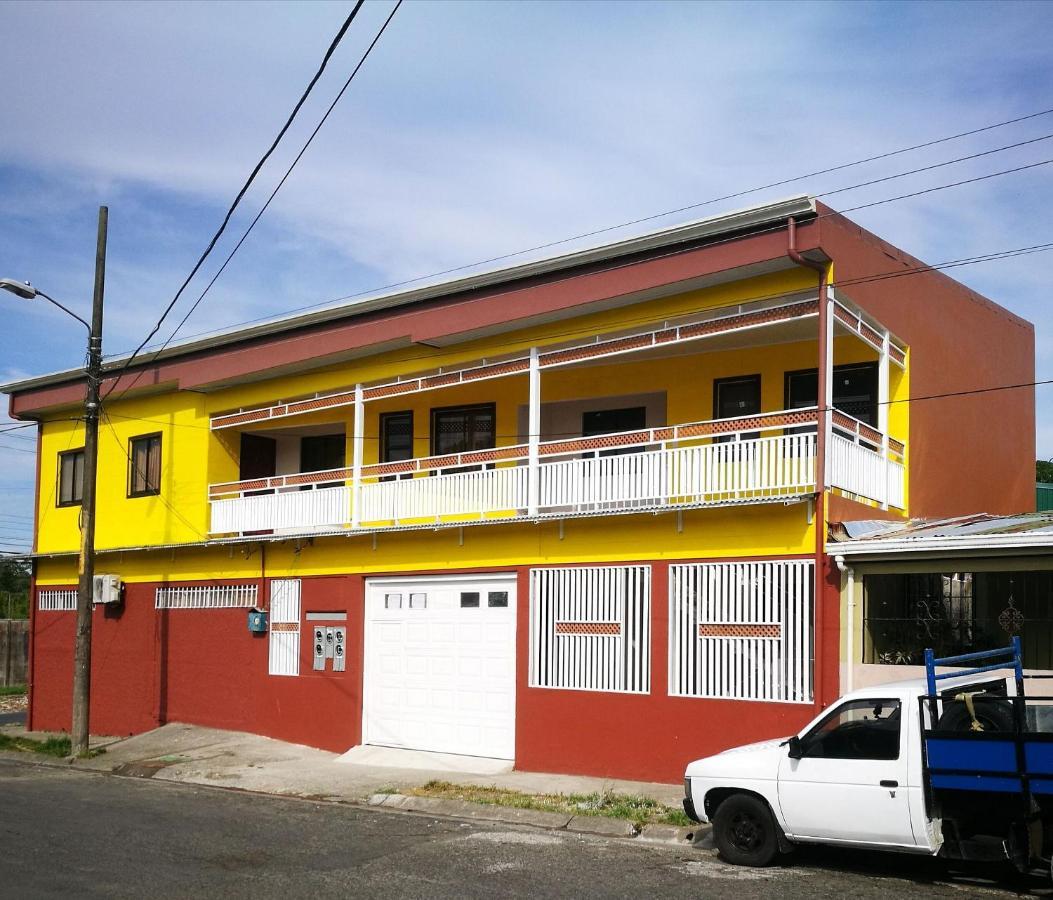 Aptos Casa Caribe, Habitaciones Privadas En Aptos Compartidos & Aptos Completos Con Auto Entrada Puerto Limon Exterior photo